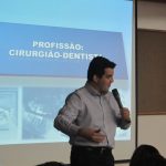 Palestrante fala aos alunos do Ensino Médio sobre vestibulares
