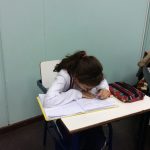Alunos em atividade na sala de aula, em setembro
