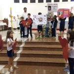 Celebração do 4º dia da Novena de Santa Rita, com alunos, pais, Irmãs Calvarianas e equipe pedagógica