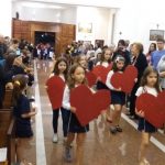 Celebração do 4º dia da Novena de Santa Rita, com alunos, pais, Irmãs Calvarianas e equipe pedagógica