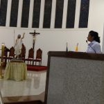 Altar da igreja durante a Novena de Santa Rita