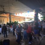 Alunos dançam a quadrilha na quadra durante a Festa Junina 2019