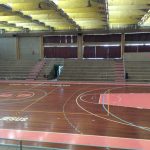 Pista e arquibancada do ginásio, registro do projeto Releitura de Imagens do 2º ano