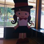 Figura decorativa com cartola, registro do projeto Releitura de Imagens do 2º ano