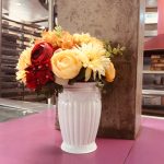 Arranjo de flores sobre a mesa, registro do projeto Releitura de Imagens do 2º ano