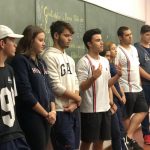Participantes da Semana de Nossa Senhora do Calvário reunidos no colégio