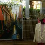 Estande com os trabalhos dos alunos na exposição da Semana Cultural