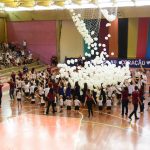 Encerramento das apresentações no ginásio da Semana Cultural