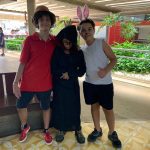 Alunos fantasiados posam para foto no Carnaval no Coração