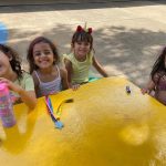 Crianças da Educação Infantil fantasiadas no Carnaval no Coração