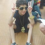 Alunos fantasiados posam para foto no Carnaval no Coração