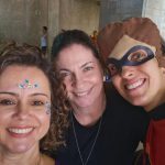 Educadoras fantasiadas durante o Carnaval no Coração