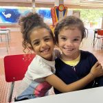 Crianças posam para foto durante o Férias no Coração