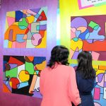 Painel de releituras artísticas feitas pelos alunos, exposto na Mostra Cultural