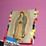 Quadro de Nossa Senhora de Guadalupe no estande sobre o México, na Mostra Cultural