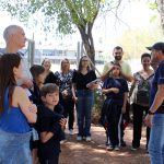 Alunos em atividade na área externa durante a Mostra Cultural