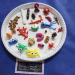 Trabalhos e objetos produzidos pelos alunos, expostos na Mostra Cultural