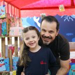 Famílias visitam a Mostra Cultural