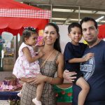 Famílias visitam a Mostra Cultural