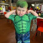 Crianças da Educação Infantil fantasiadas durante o Carnaval do Coração