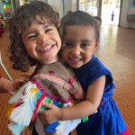 Crianças da Educação Infantil fantasiadas durante o Carnaval do Coração