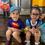 Crianças da Educação Infantil fantasiadas durante o Carnaval do Coração